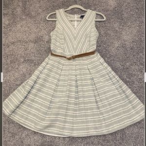 LINEN summer dress with belt! Fit & flare.